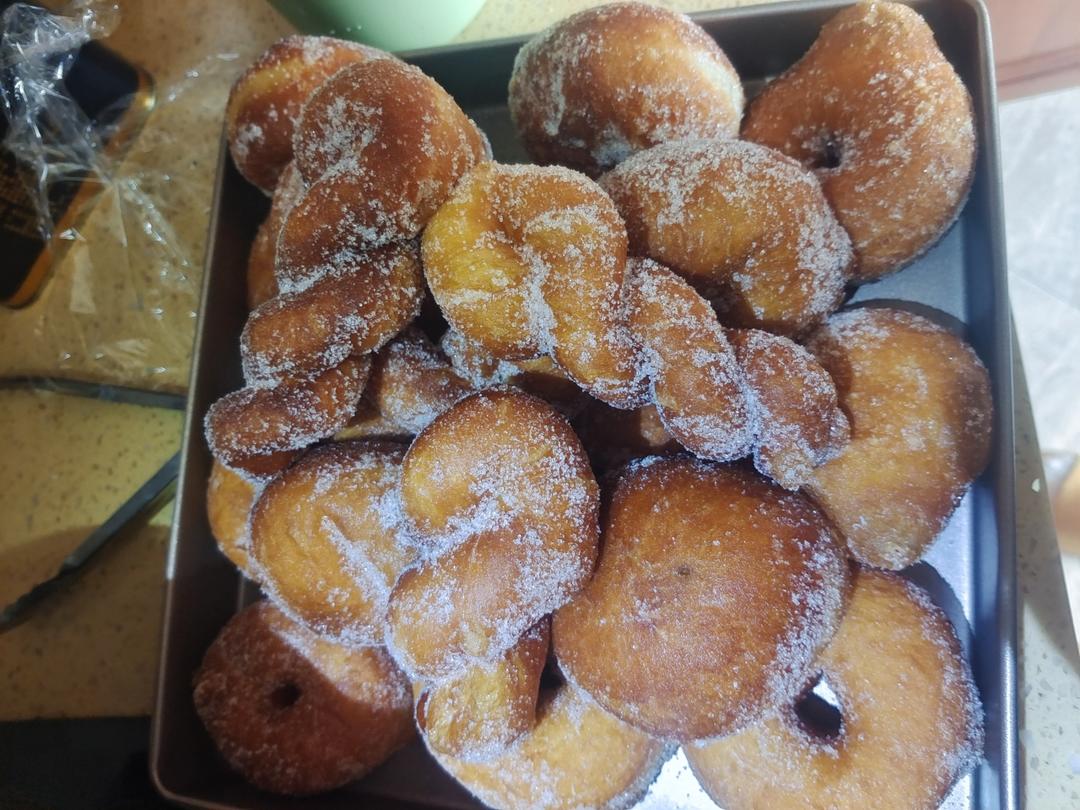 多拿滋甜甜圈&扭扭面包&豆沙面包