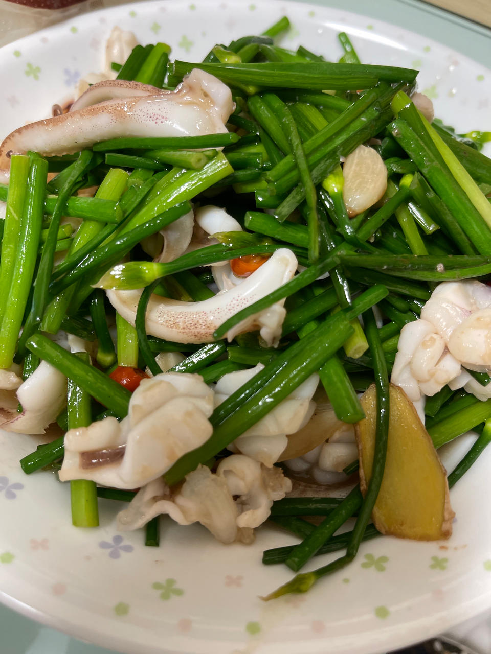 韭菜花炒鱿鱼花