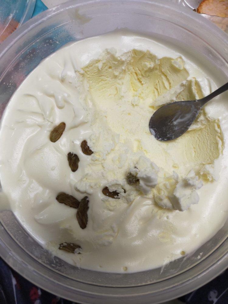 蓉蓉兔1做的淡奶油冰淇淋