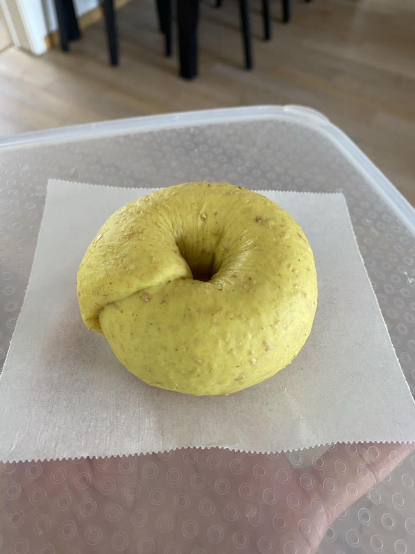 咖喱龙虾尾全麦贝果