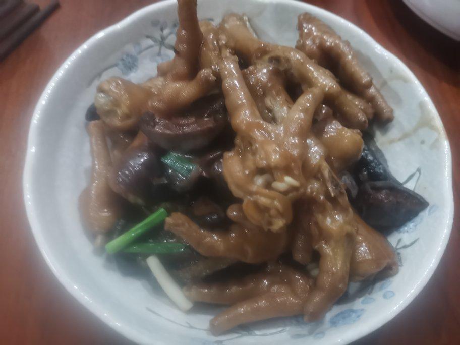 香菇焖鸡爪
