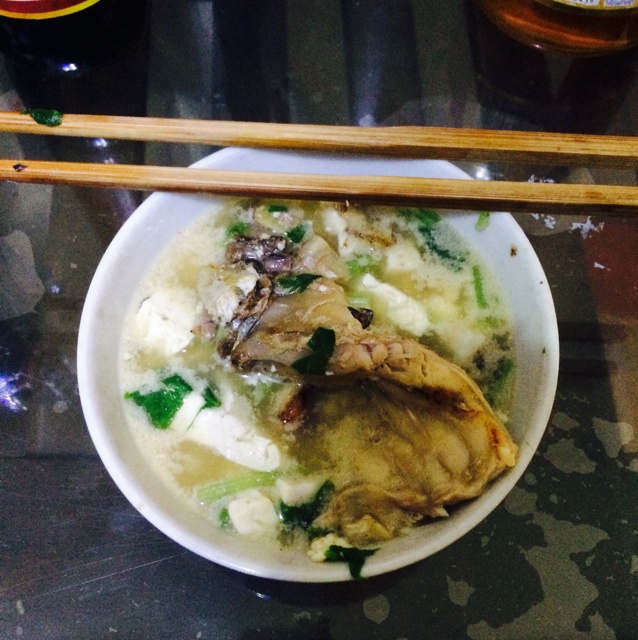 鲫鱼头豆腐汤