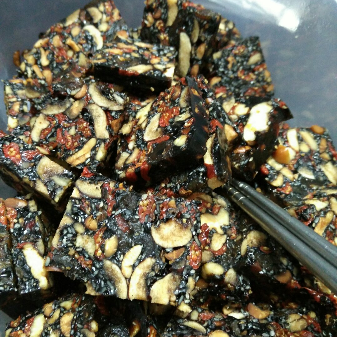 东阿阿胶制作阿胶糕