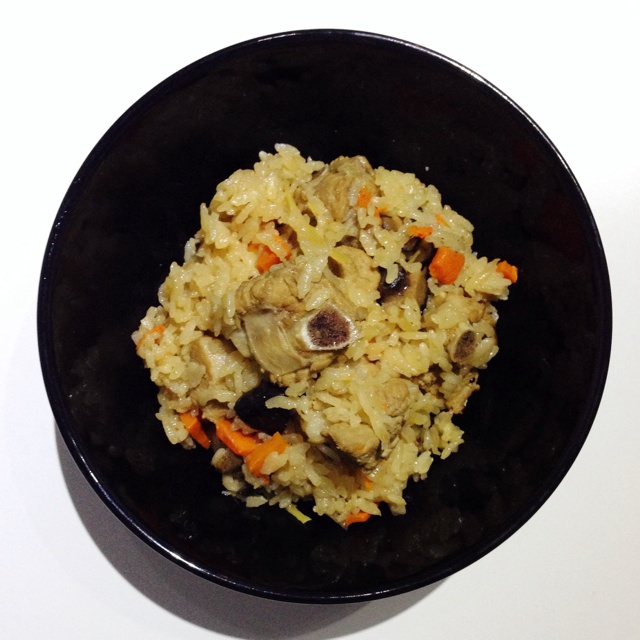 喷香排骨焖饭（爆好吃）
