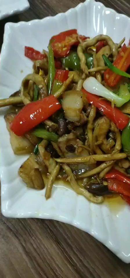 茶树菇炒肉