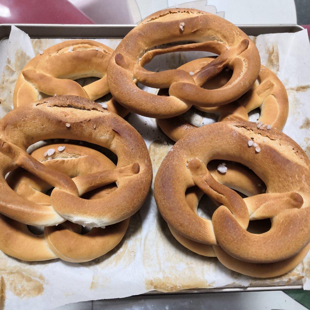 最详细的碱水包 【德国结面包 布雷结面包】有关碱水面包Brezel的一切 Bretzel Brezen Pretzel