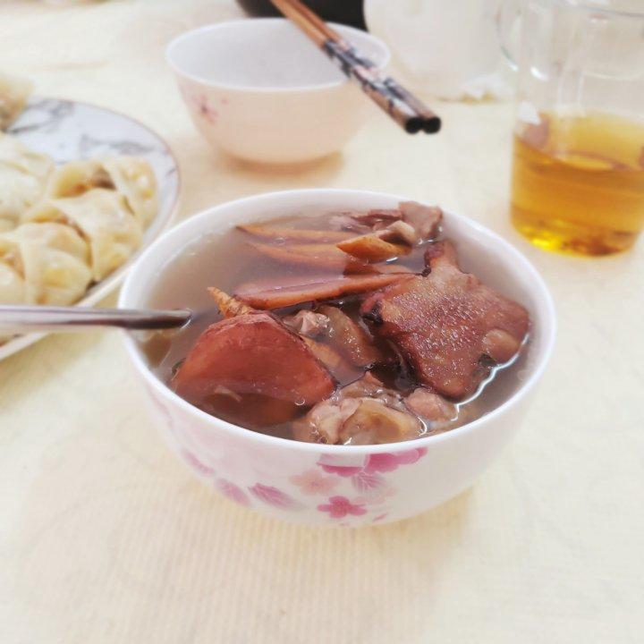 土茯苓牛大力猪骨汤