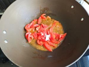 大头菜西红柿汤的做法 步骤2