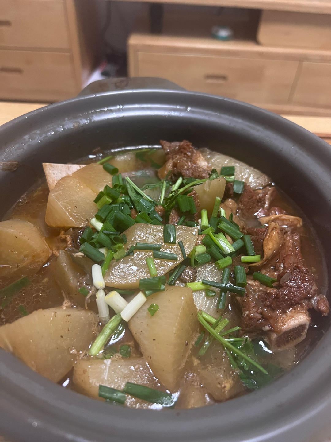 萝卜焖牛腩 （好吃得可以摆摊了）