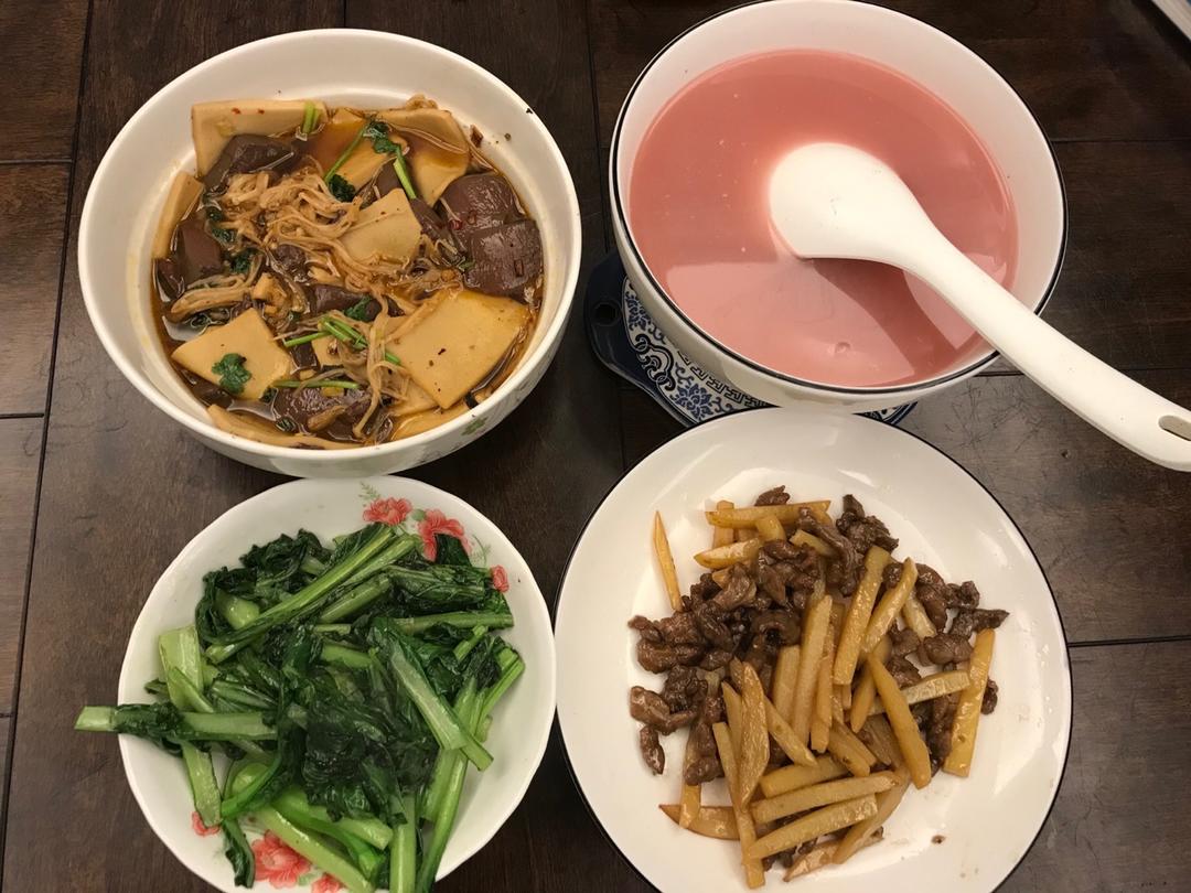 冒鸭血，让一碗白饭幸福飞起！