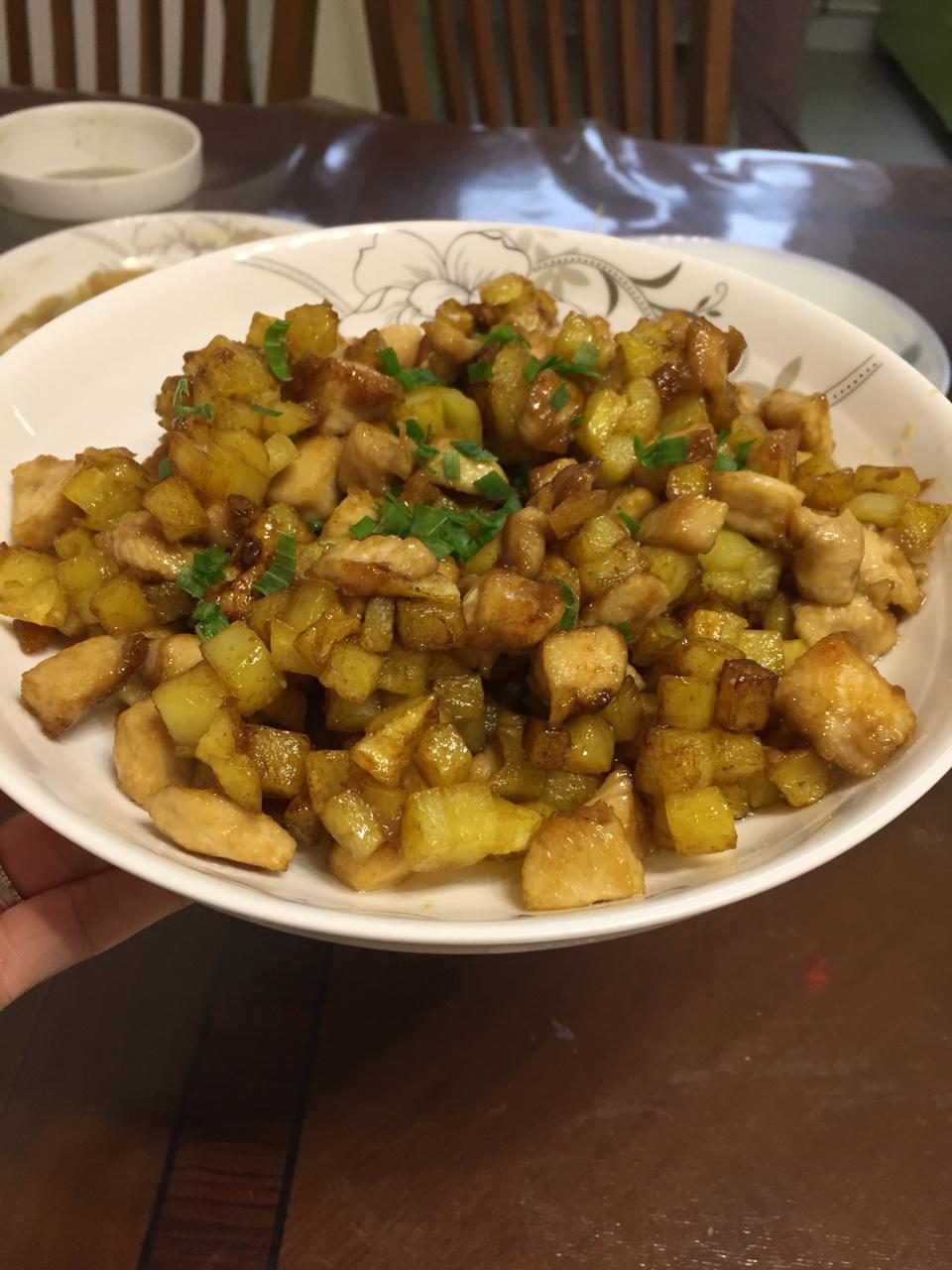 一道怎么做都好吃的干煎土豆鸡丁（红烧，咖喱，椒盐，孜然）