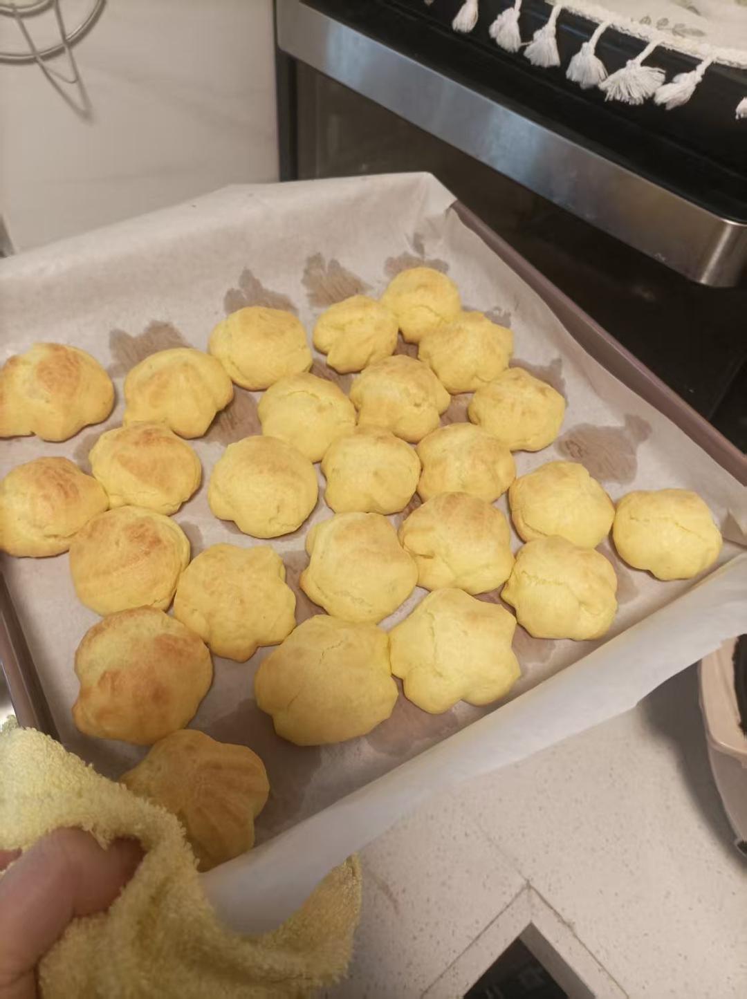 简单易成功的奶油小泡芙做法