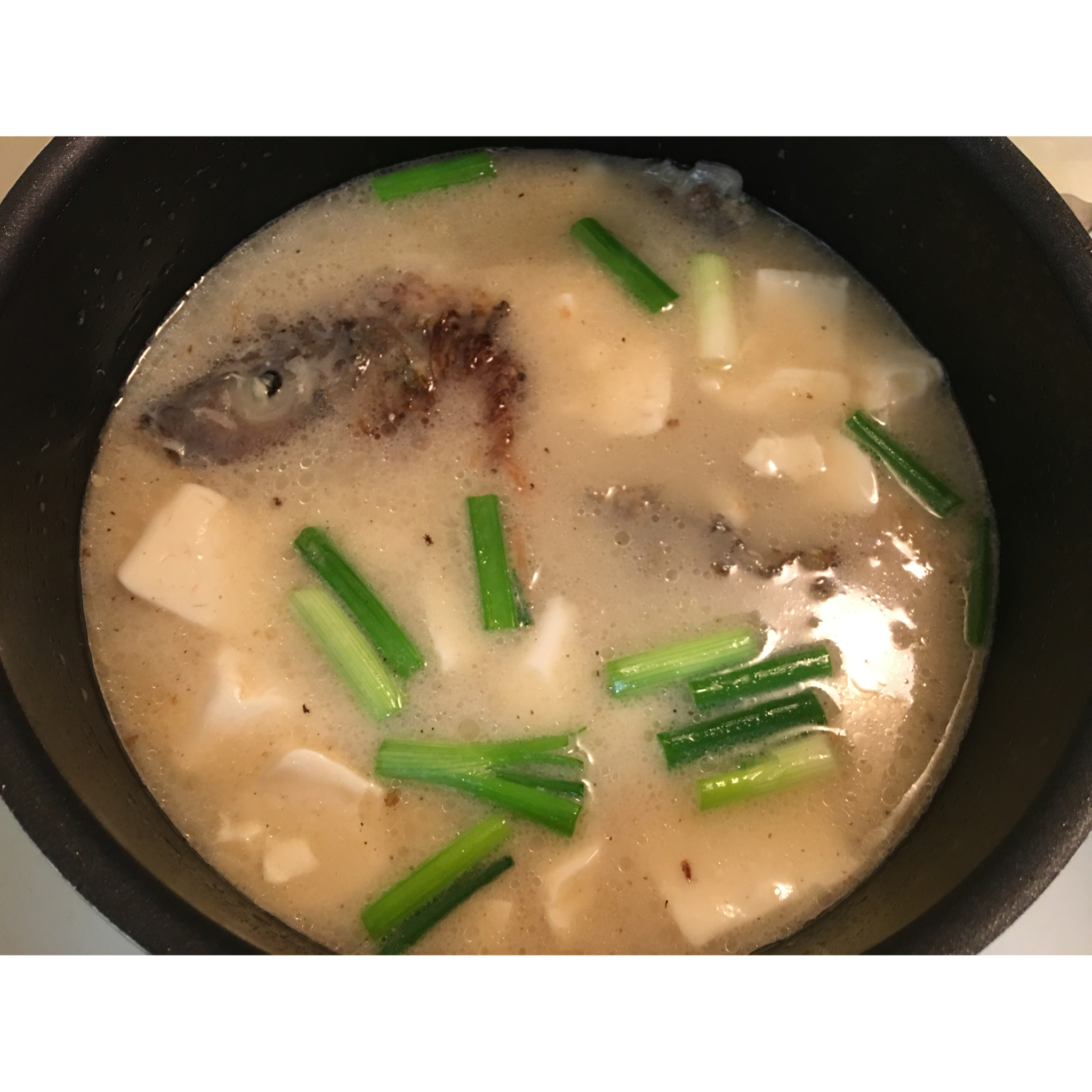 奶白鲫鱼汤