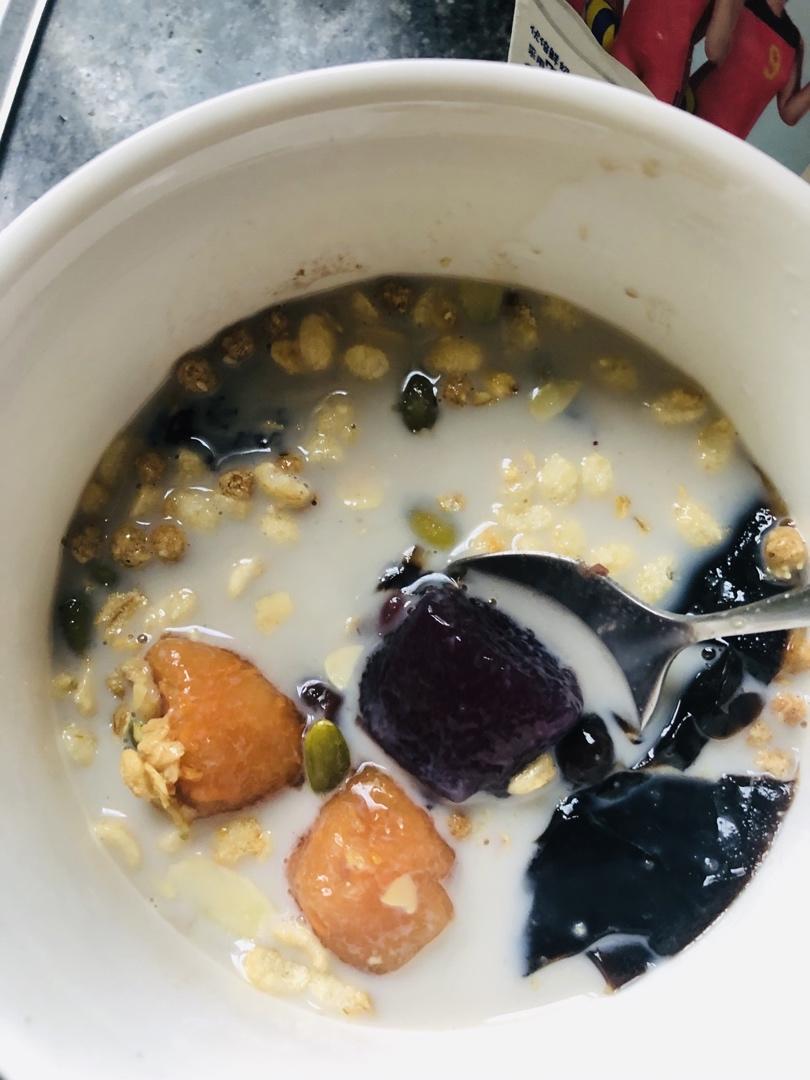 温暖治愈的芋圆糖水，轻松在家做，味道棒极了！