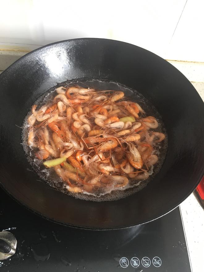 水煮河虾的做法