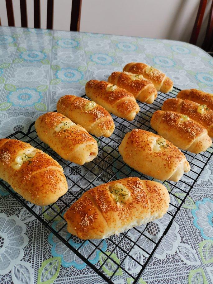 可爱哒小胖砸‼️葱香芝士火腿面包🥯