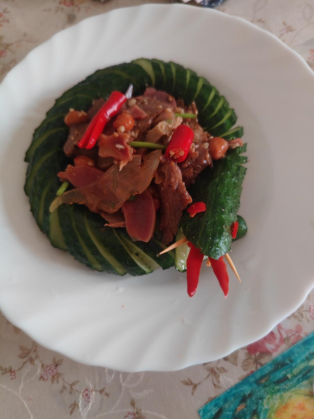 蛇年大吉｜蓑衣黄瓜手撕鸡（🧧春节宴客凉菜集锦）