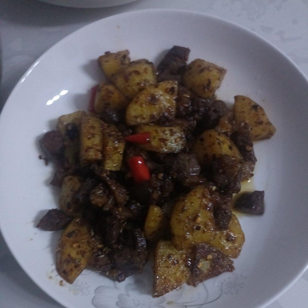 香辣孜然土豆牛肉粒，这么做巨巨巨好吃！！