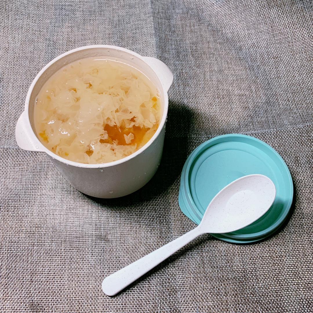 冰糖雪梨银耳汤-小熊电炖锅版