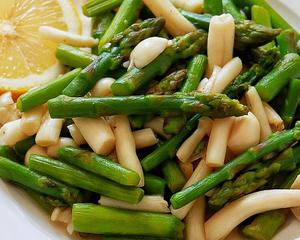 健康低卡家常菜—芦笋蟹味菇的做法 步骤5