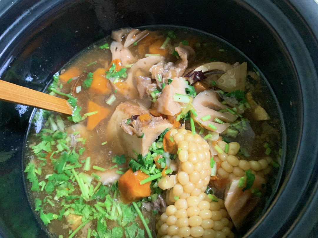 美味牛骨养生汤