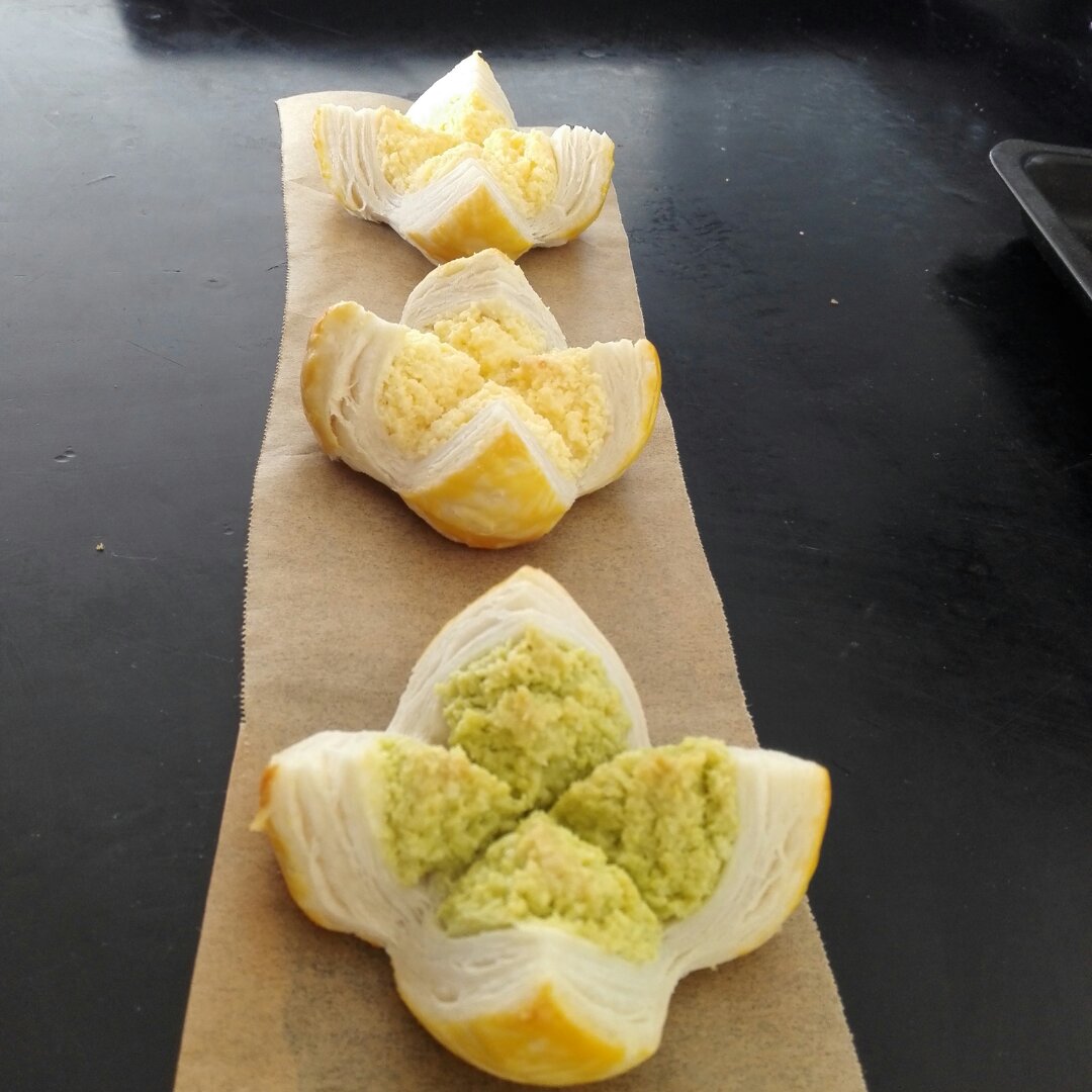 花开富贵之四种口味的椰蓉开口酥