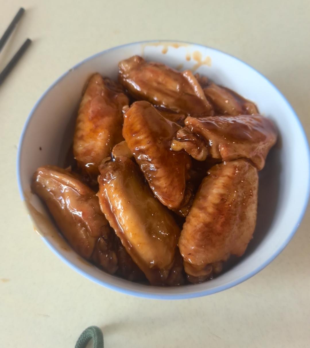 厨师长教你：“可乐鸡翅”的家常做法，味道鲜嫩可口，先收藏起来