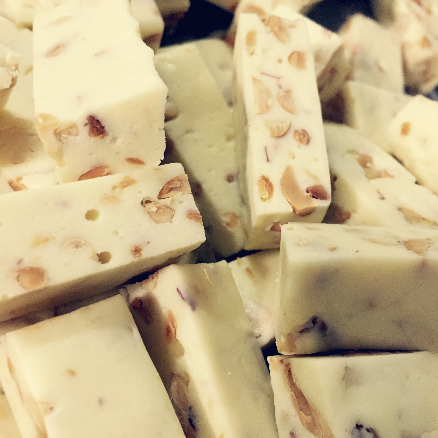 超详细TIPS—自制超美味牛轧糖（熬糖版），秒杀棉花糖版