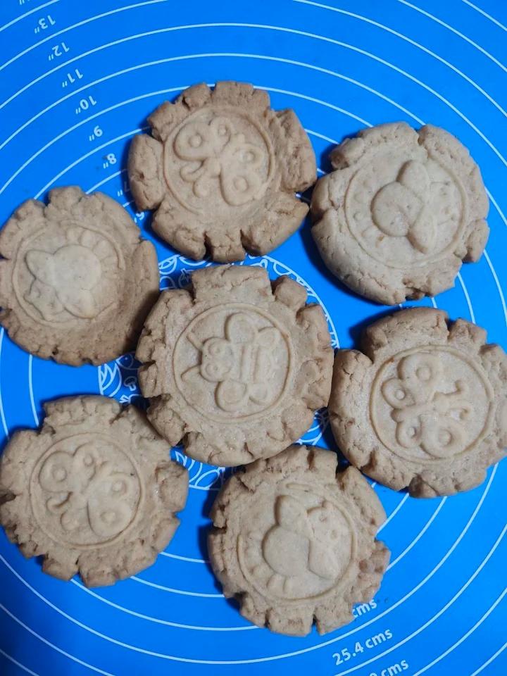 轻轻一按就碎掉的原味桃酥（不输猪油版）