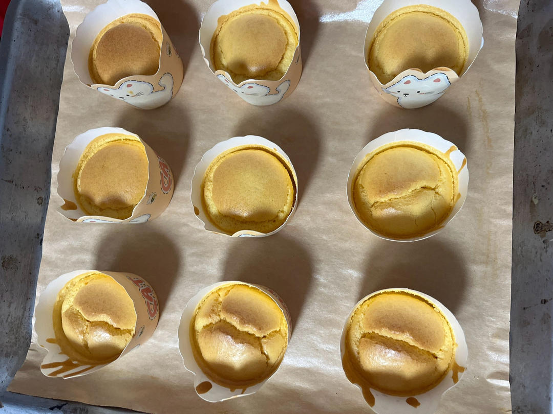 纸杯蛋糕不开裂（可做戚风蛋糕）