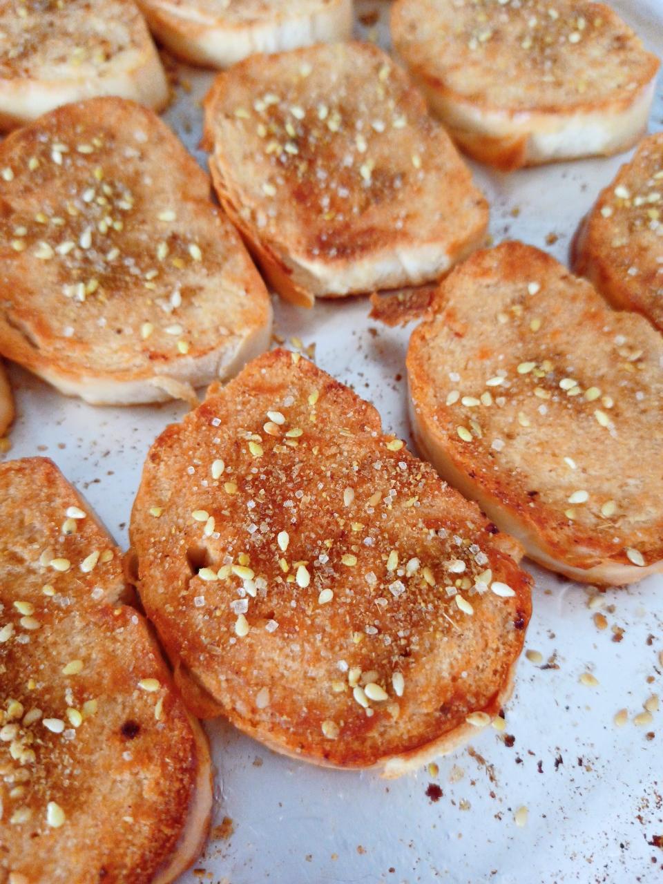 蜂蜜烤馒头片，经典烧烤味道，也可以做烤馍片