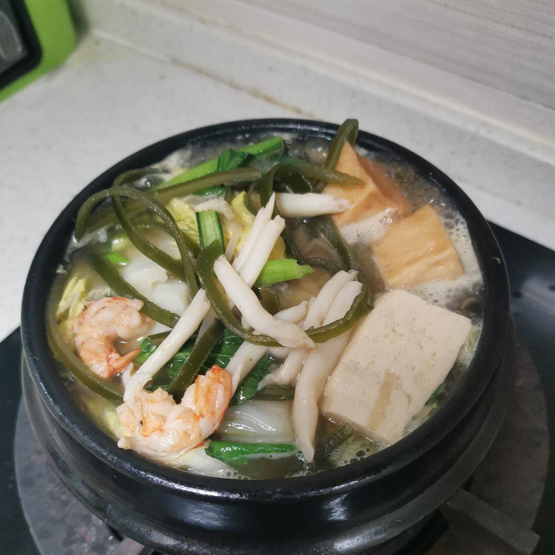 砂锅白菜豆腐煲（记录我做过的砂锅美食）