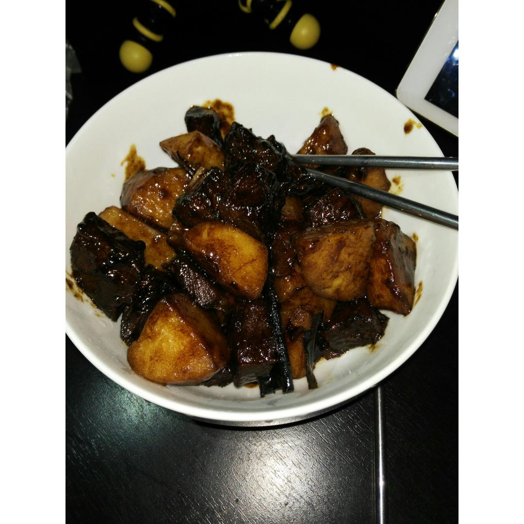 红烧土豆牛腩