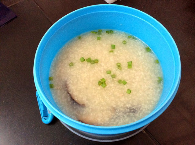 十五分钟快手之香滑皮蛋瘦肉粥(附五分钟电饭煲电压力锅更快捷方法)