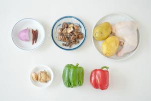 中式料理-菌菇土豆炖鸡块的做法 步骤1