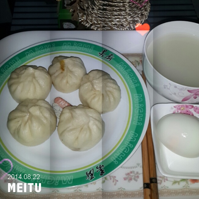 鲜肉包子