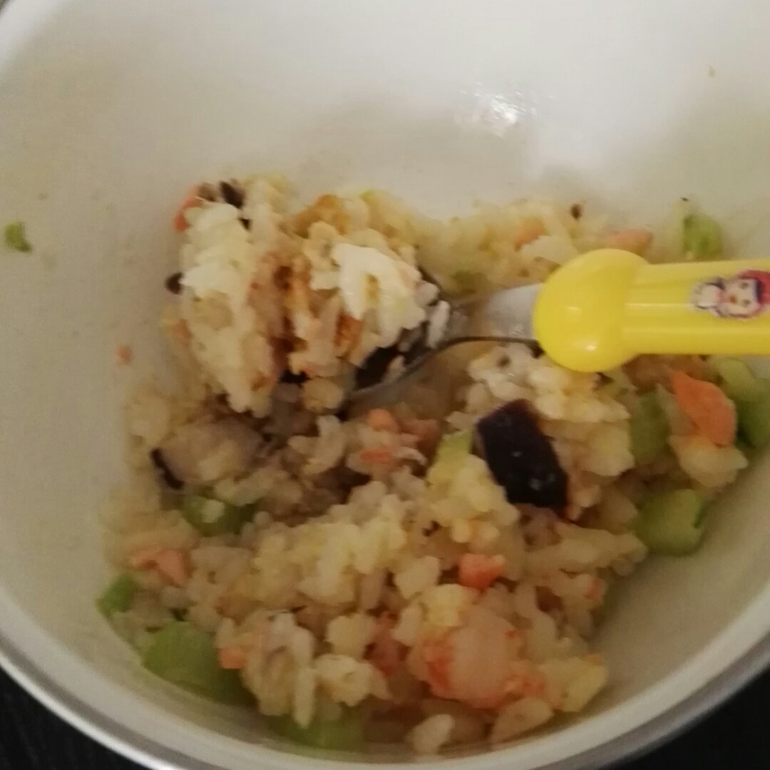 三文鱼至尊海鲜炒饭