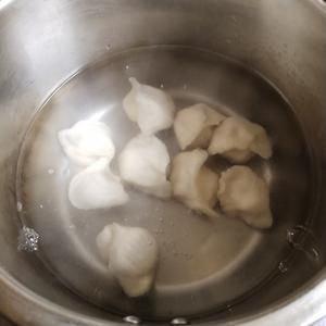 鲜虾冬笋香菇猪肉饺子的做法 步骤8