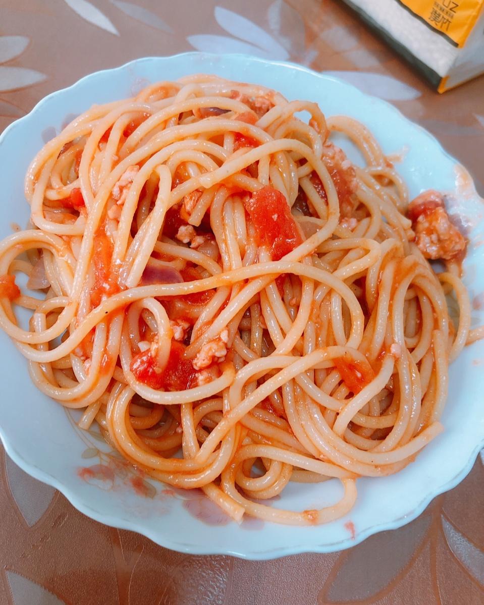 番茄肉酱意大利面