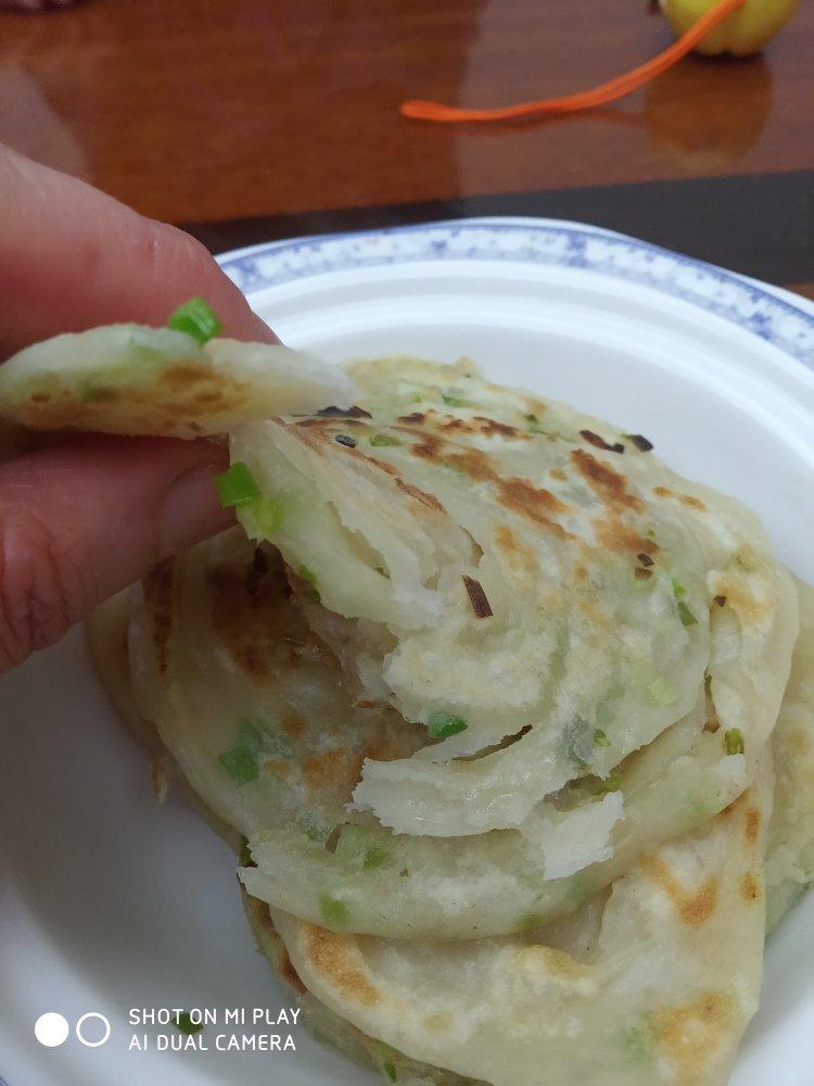 堂妈教你做飘香葱油饼