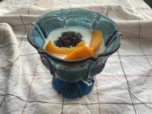 【超简单】芒果黑糯米甜甜的做法 步骤3