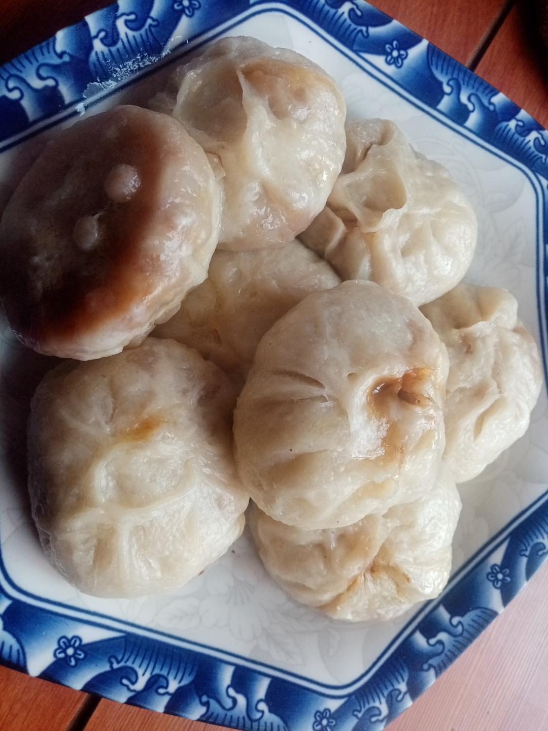 软面透油小笼包