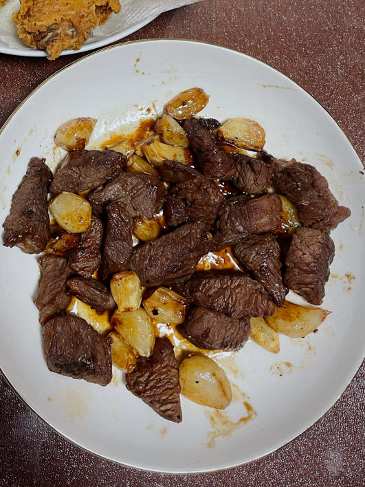 复刻天津桂园餐厅的黑蒜子牛肉粒