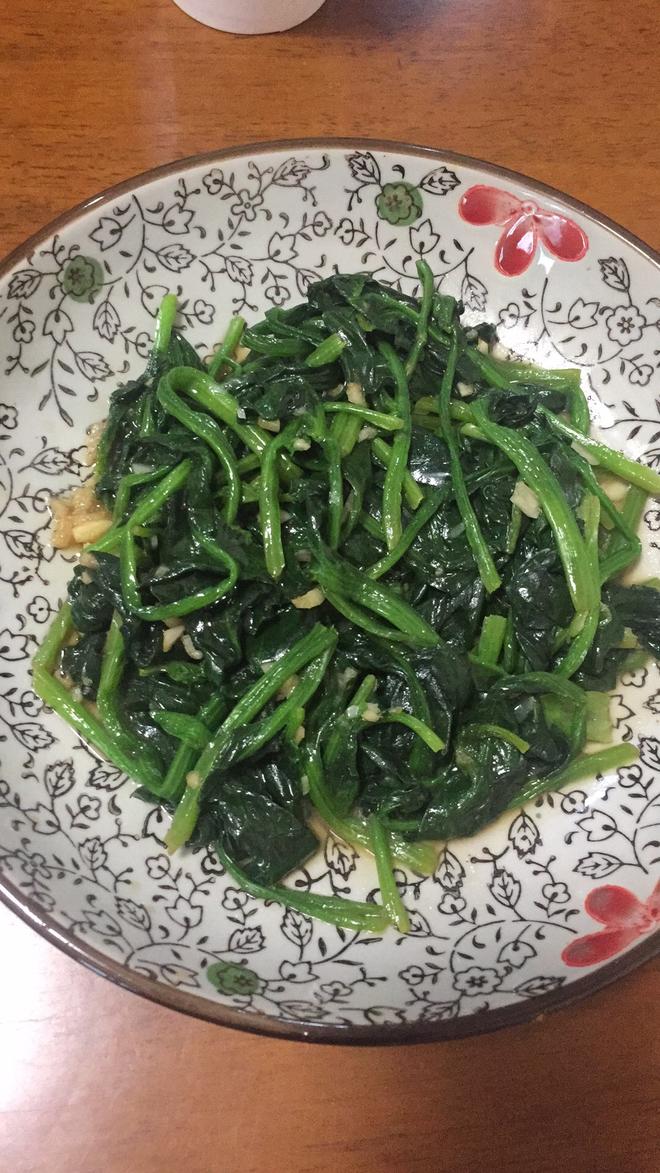 蒜蓉炒菠菜的做法