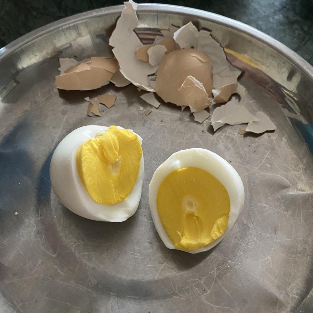 蒸鸡蛋［比煮鸡蛋好剥还不用担心炸锅！］