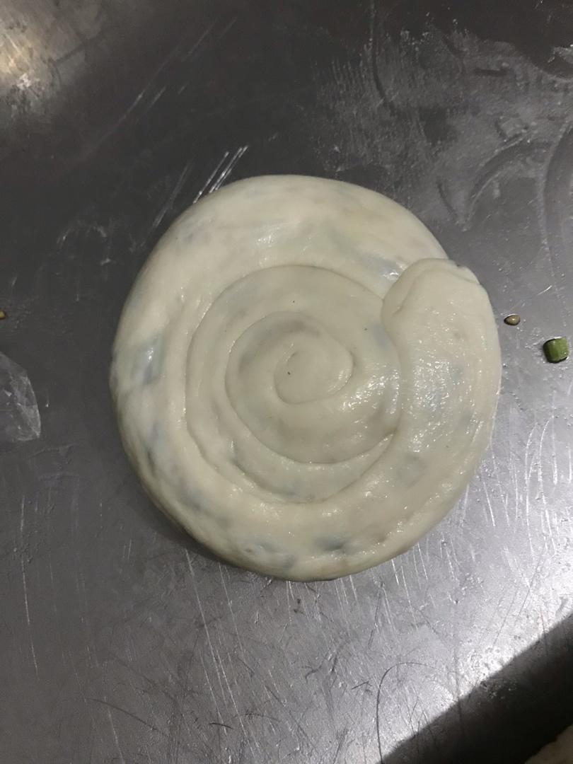 半发面家常葱油饼 凉了不硬 做法简单 附细节视频详解