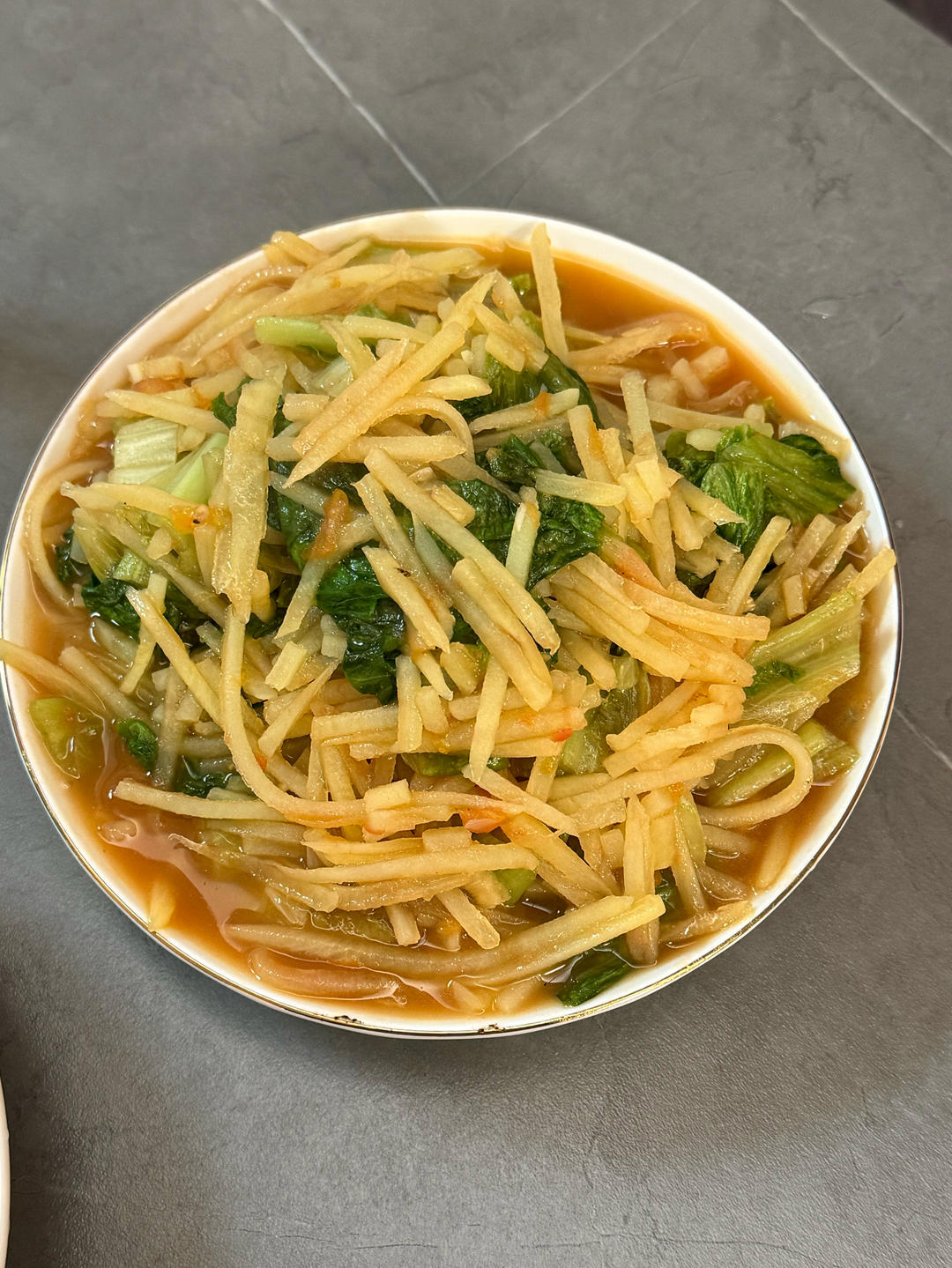 家常素菜西红柿炒土豆丝（番茄炒土豆丝）
