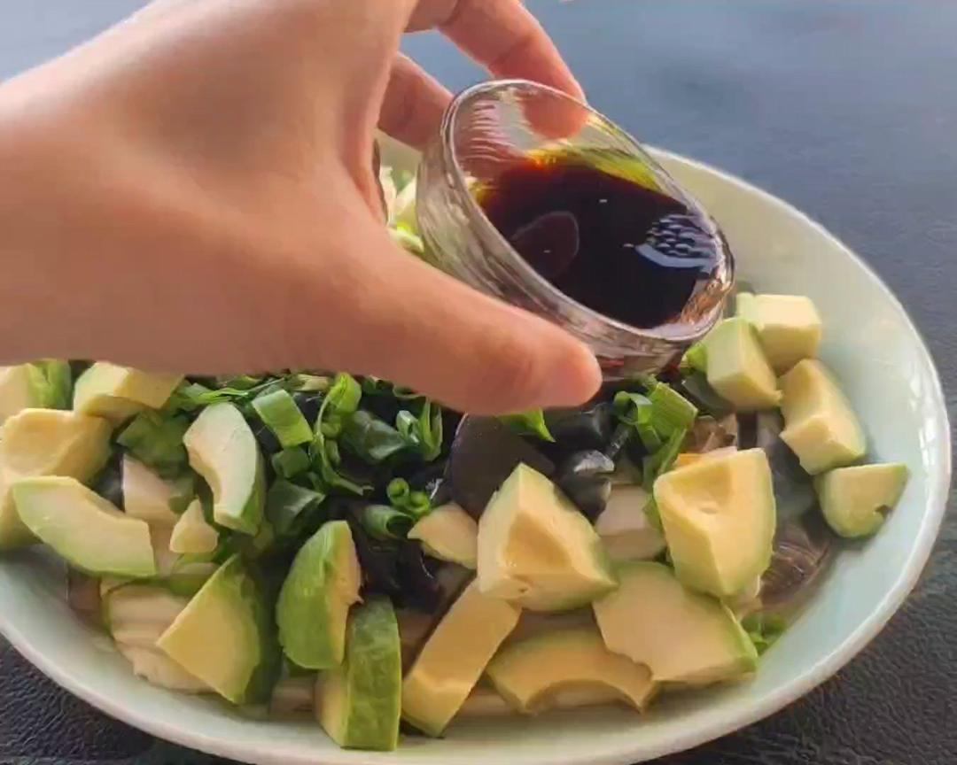 🥑牛油果皮蛋豆腐的做法