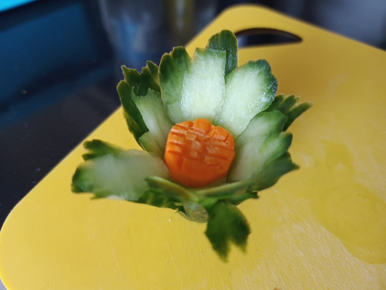 一朵花～～黄瓜装饰