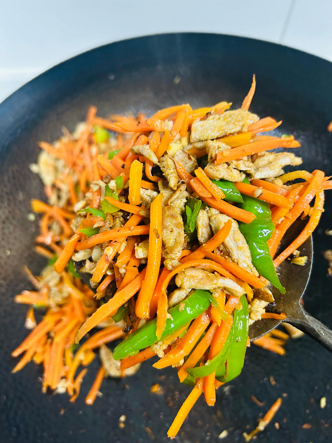 超级下饭胡萝卜丝炒肉